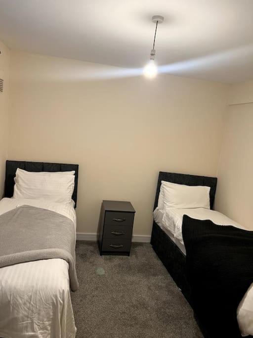 Spacious City Centre Home Near Hospital & M5 Worcester Exterior photo